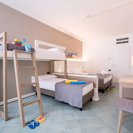 Th - Marina Village Hotel
