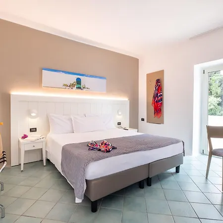 ホテル Th - Marina Village オストゥーニ