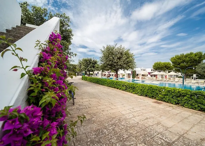 Th - Marina Village אוסטוני