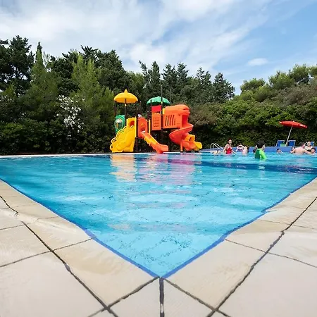 Th - Marina Village 3*