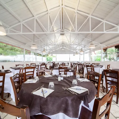 Th - Marina Village 3*