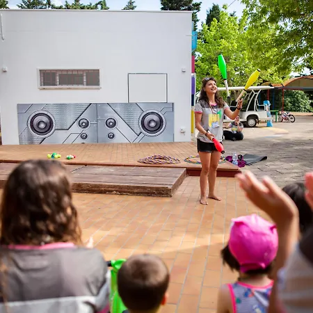 Th - Marina Village 3*